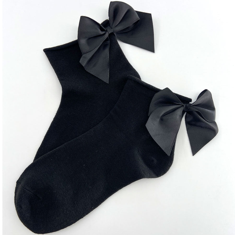 Elisa Sock with Bow