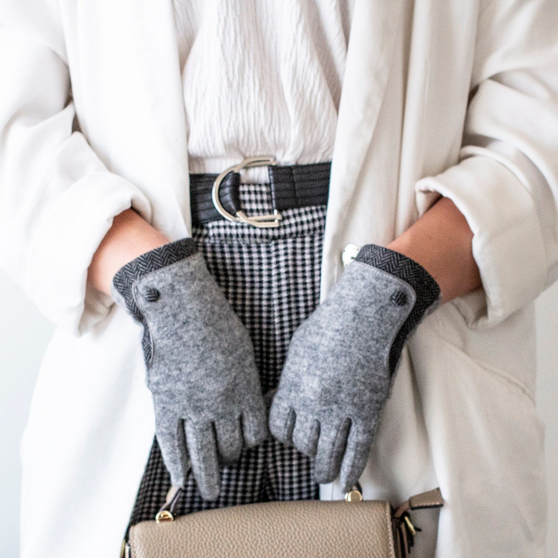 Merino Wool Gloves with Herringbone Cuff