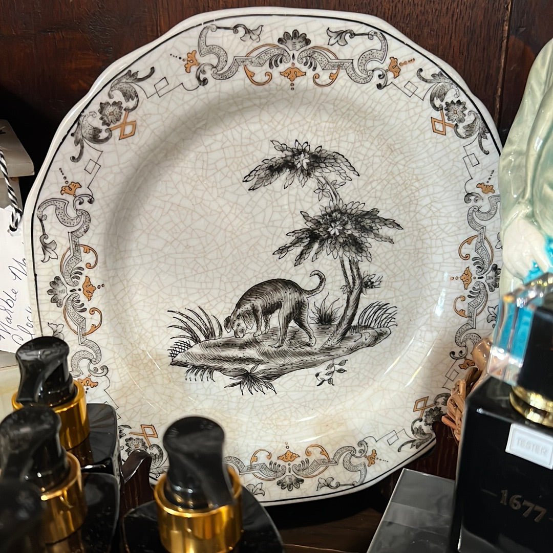 Black and White Hunt Plates